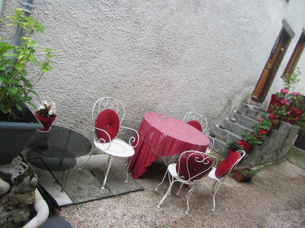 La Maison De Natasha Castillon-en-Couserans Exterior photo