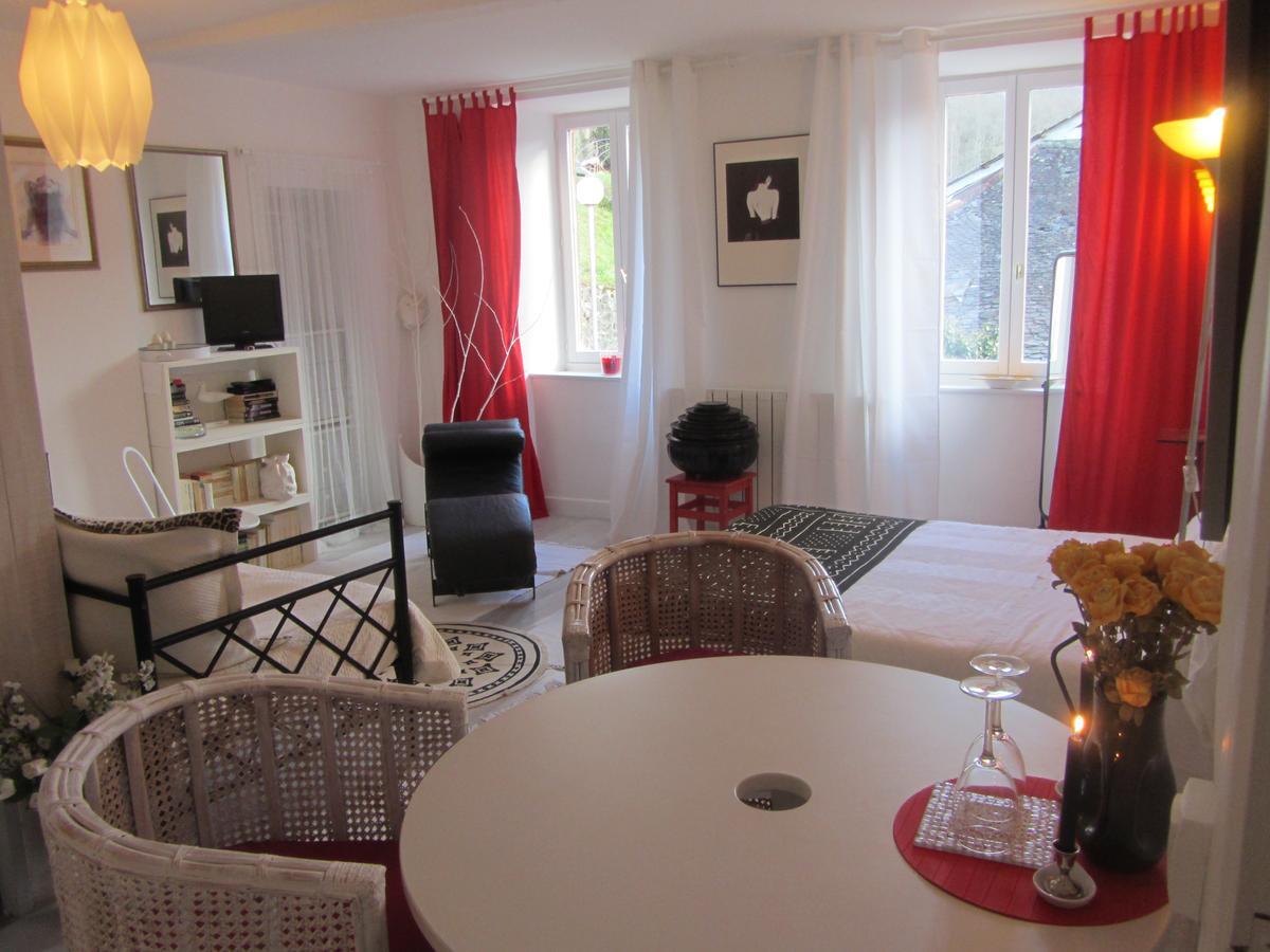 La Maison De Natasha Castillon-en-Couserans Exterior photo